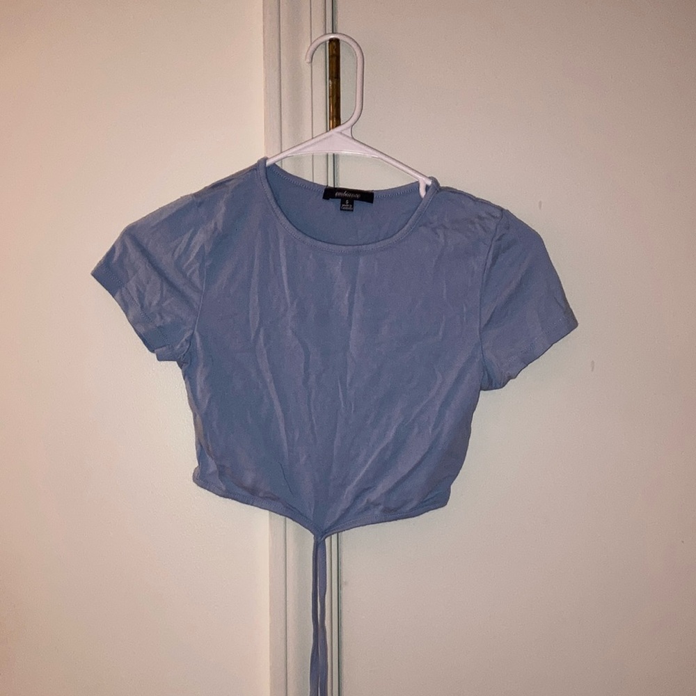 blue tee with waist tie